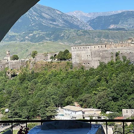Guest House Salaria Gjirokastër Eksteriør bilde