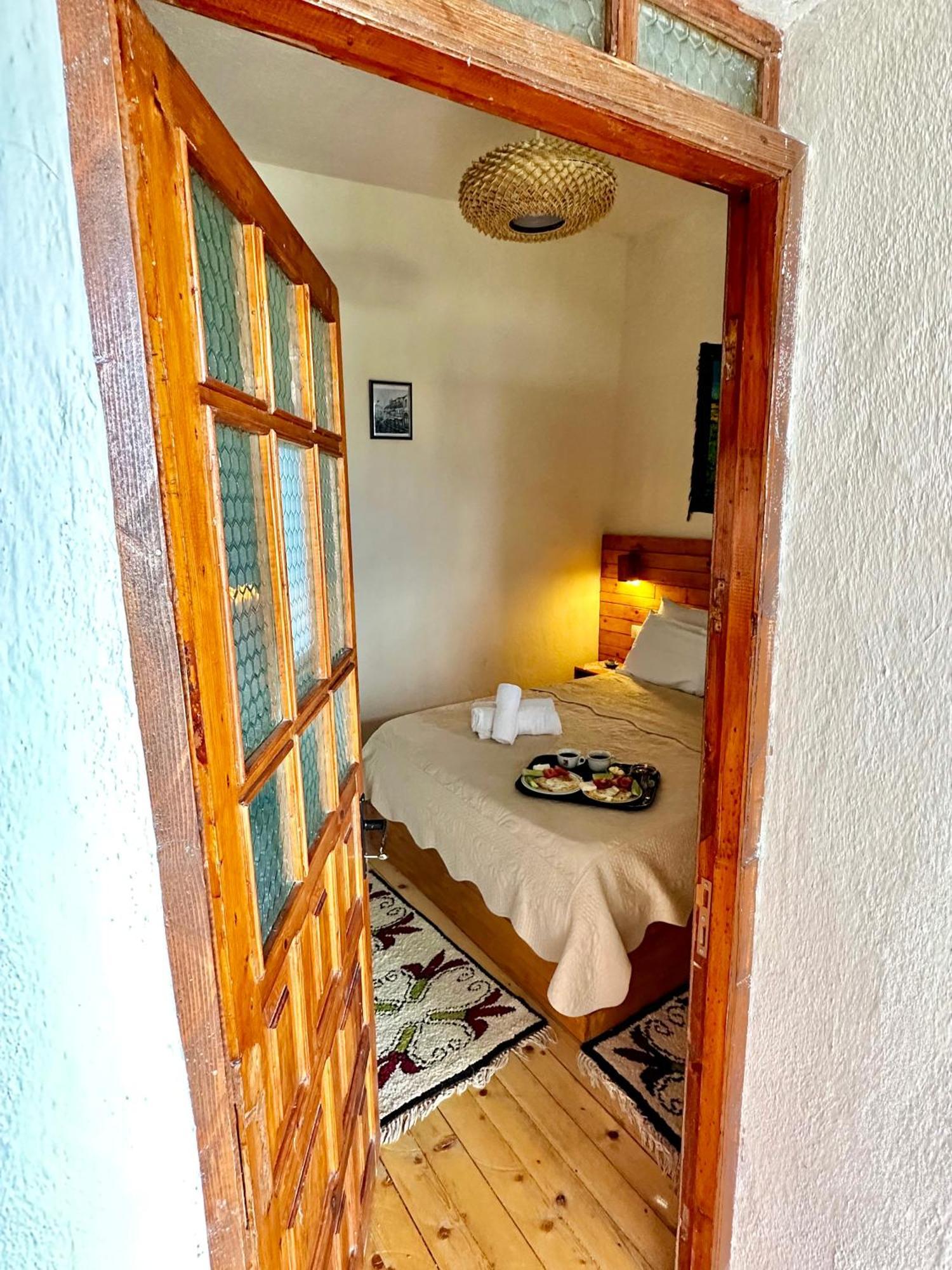 Guest House Salaria Gjirokastër Rom bilde