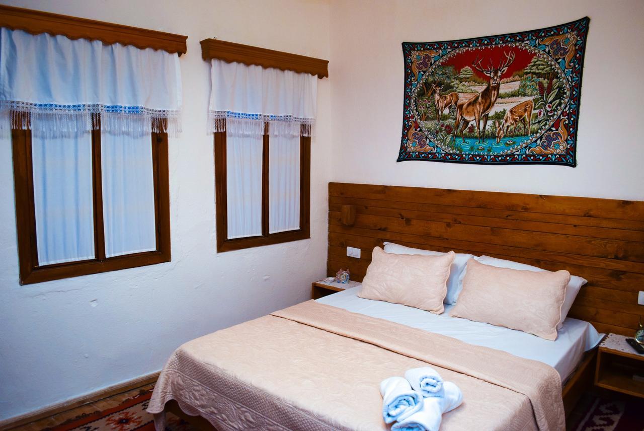 Guest House Salaria Gjirokastër Eksteriør bilde